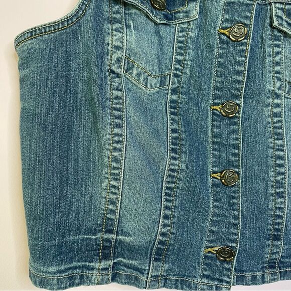 Vintage Cato Denim Vest Medium Wash Sleeveless Cropped Button Front Collar XL - Picture 4 of 6
